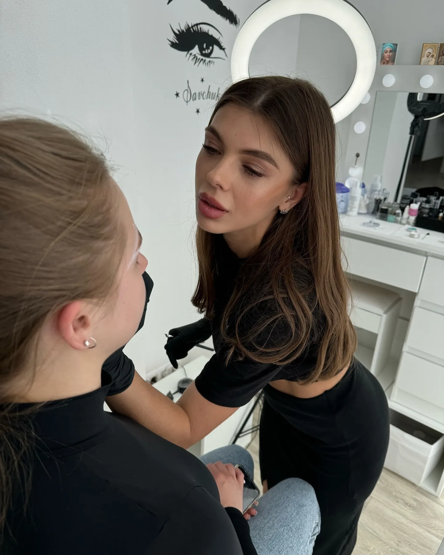 Alena Savchuk, majsterka permanentného make-upu