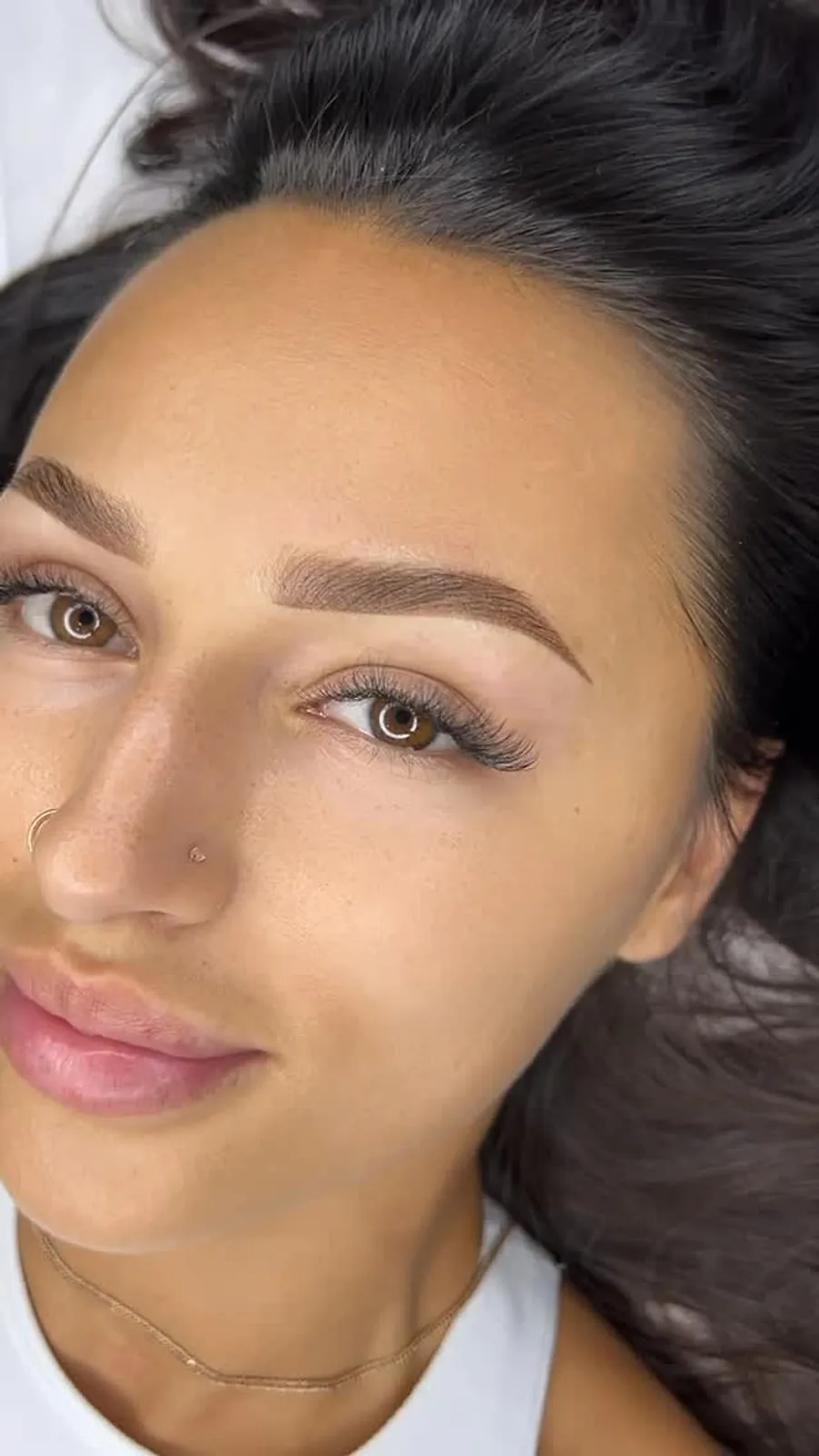 Permanentný make-up obočia — práca Aleny Savchuk