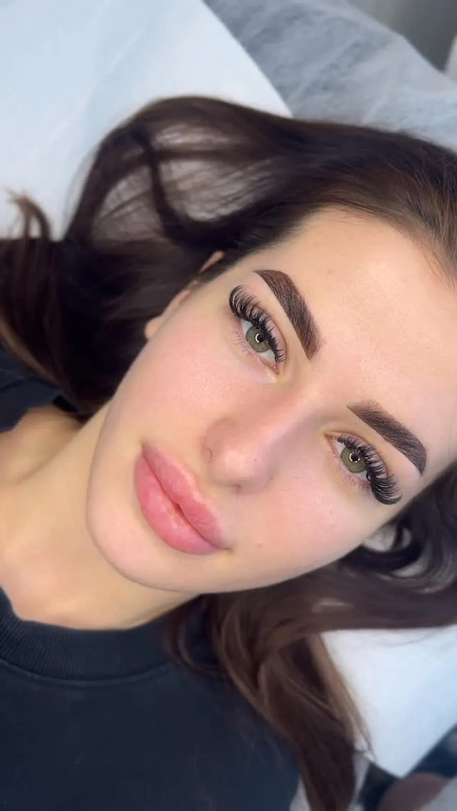 Permanentný make-up obočia — práca Aleny Savchuk