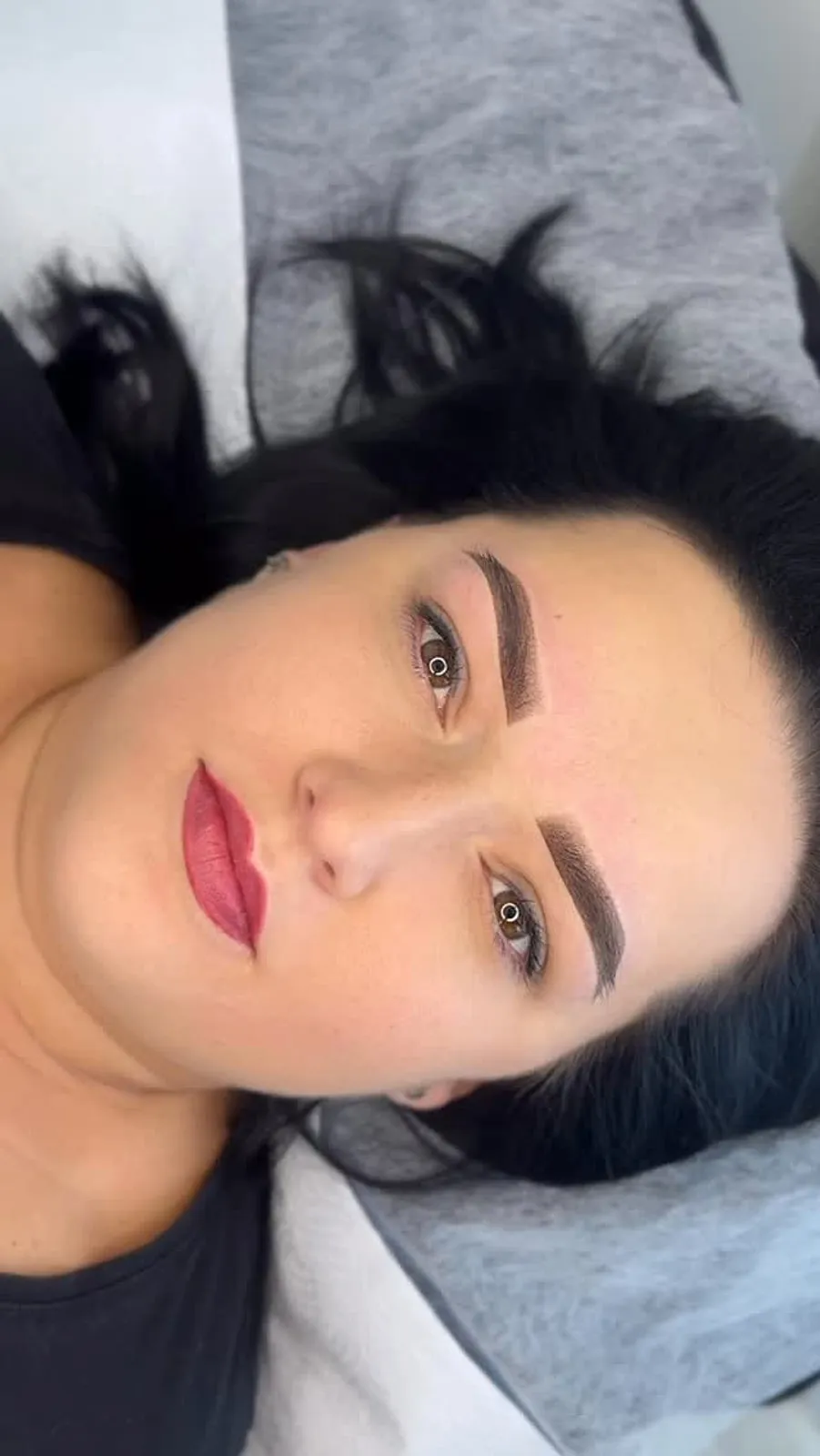 Permanentný make-up obočia — práca Aleny Savchuk
