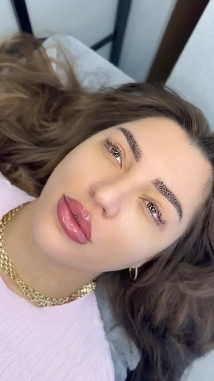 Permanentný make-up obočia — práca Aleny Savchuk
