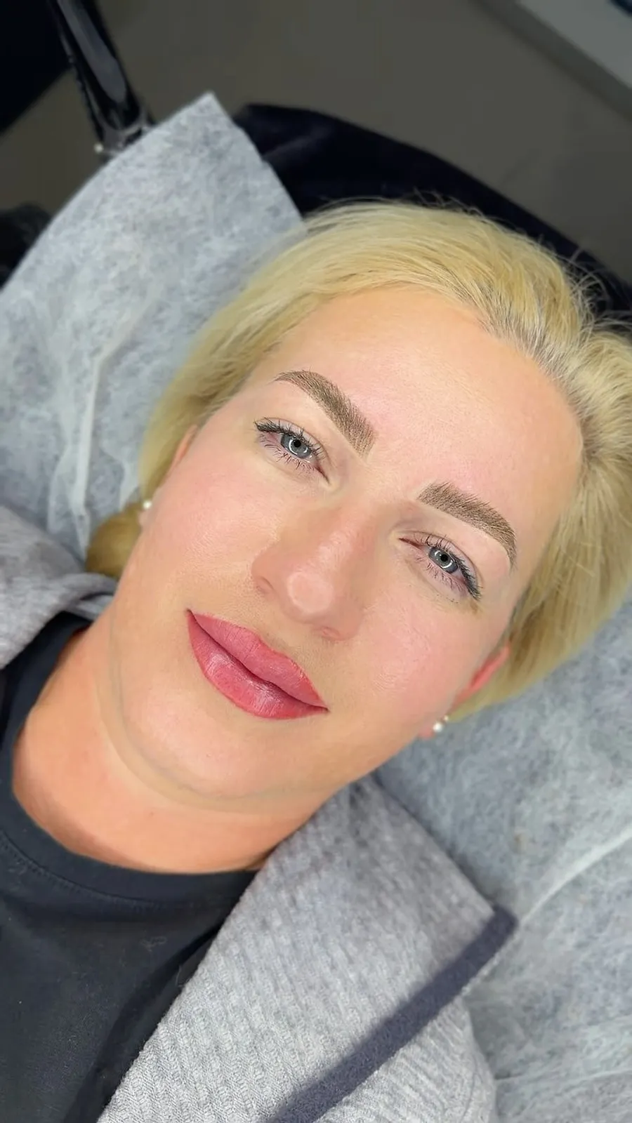 Permanentný make-up obočia a pier — práca Aleny Savchuk